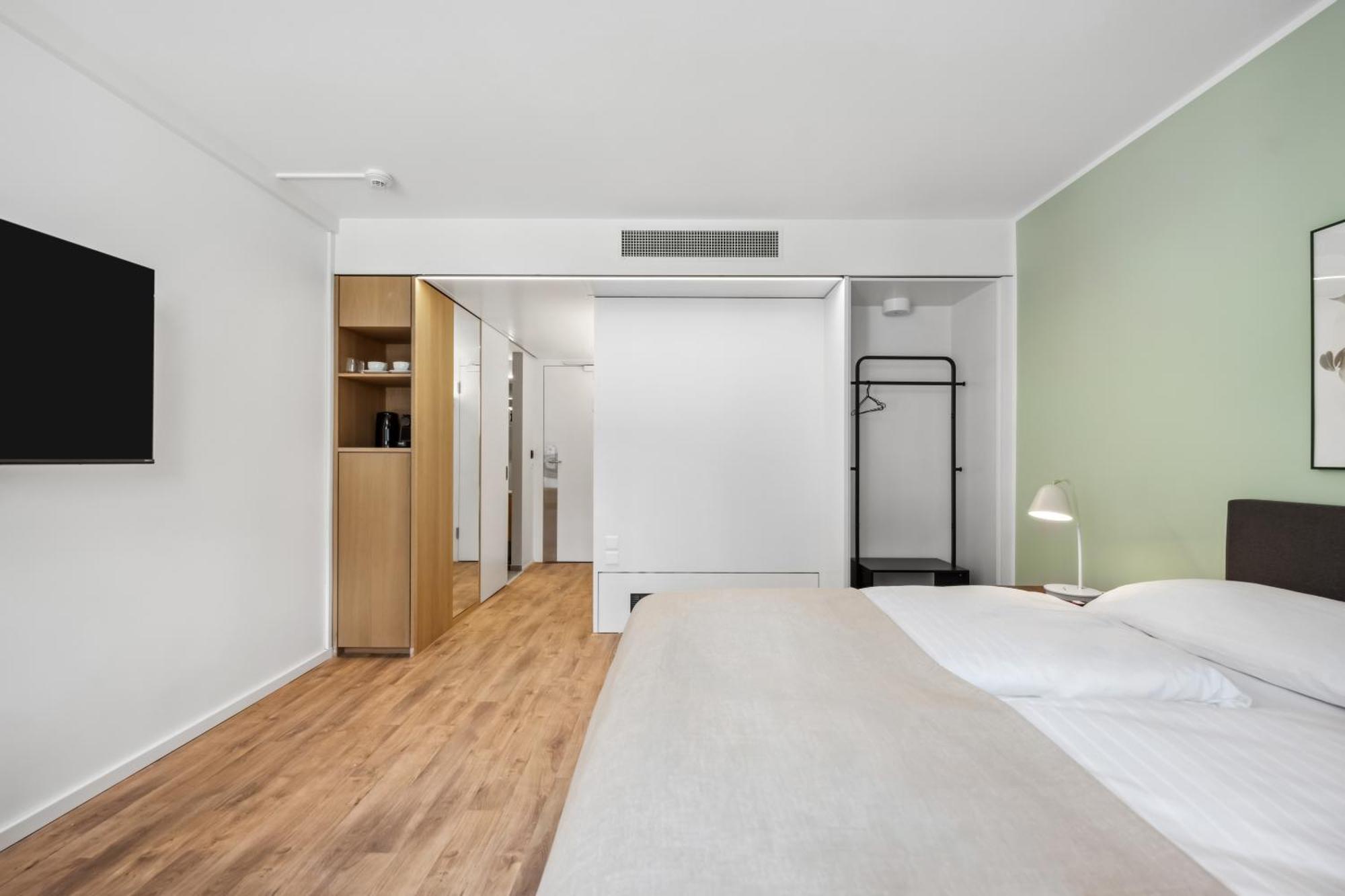 Limehome Basel Muenzgasse Bilik gambar