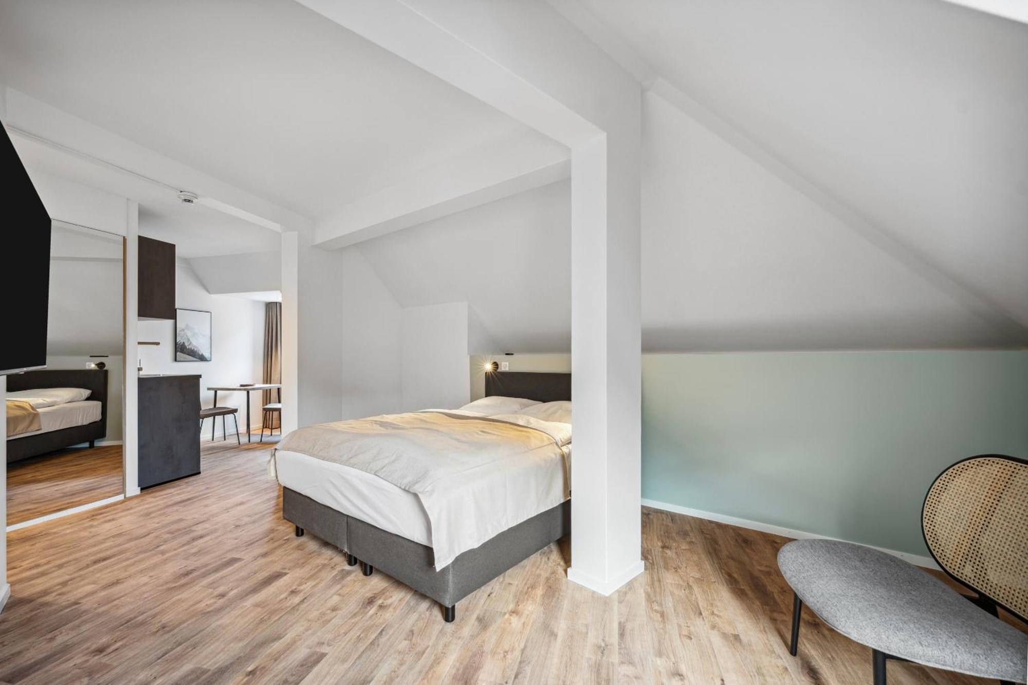 Limehome Basel Muenzgasse Bilik gambar
