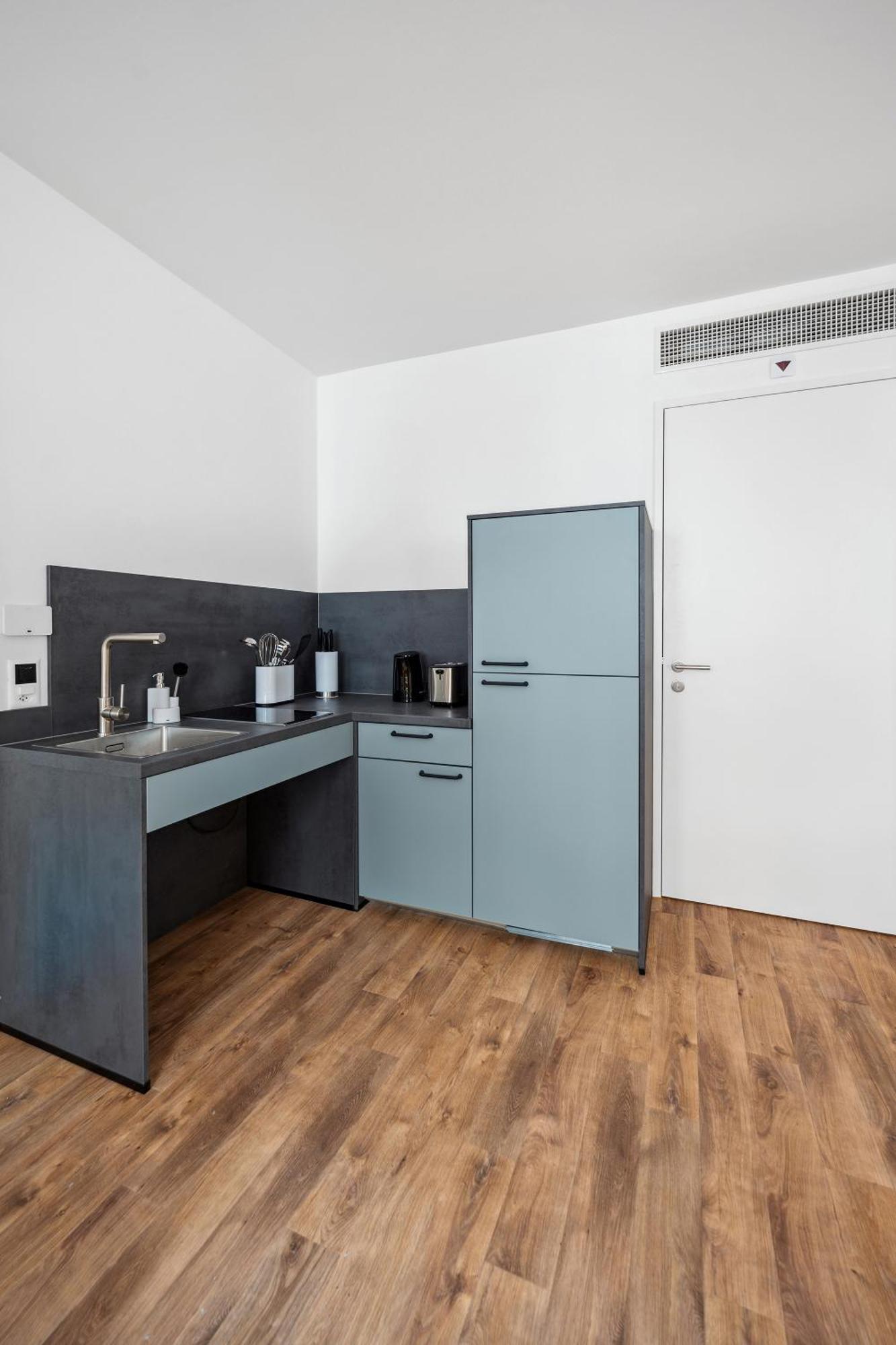 Limehome Basel Muenzgasse Bilik gambar
